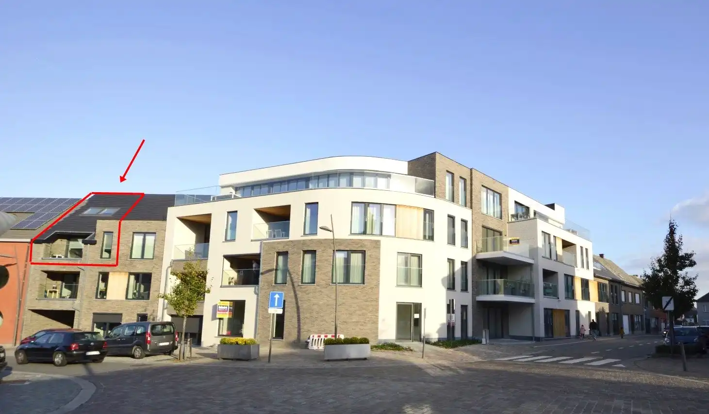 RECENT DUPLEX APP. 3 SLAAPKAMERS foto {{pictureIndex}}