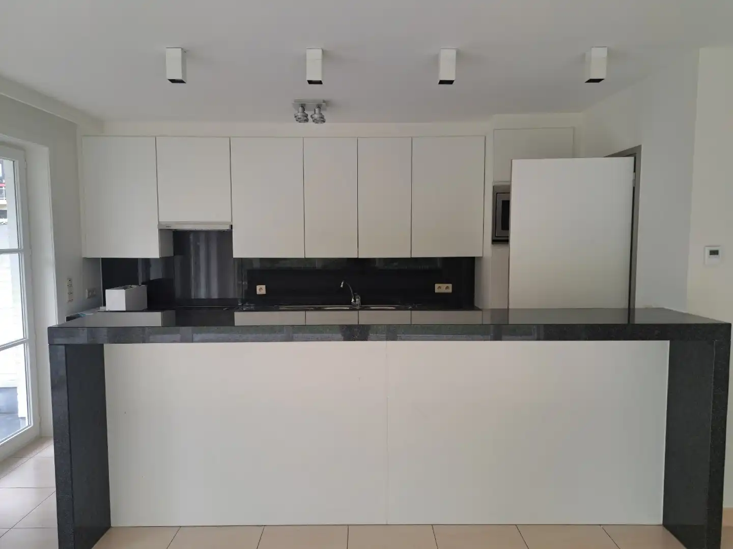RUIM VERZORGD GELIJKVLOERS   WOONAPPARTEMENT IN VILLA RESIDENTIE OP WANDELAFSTAND VAN HET STRAND  foto 3