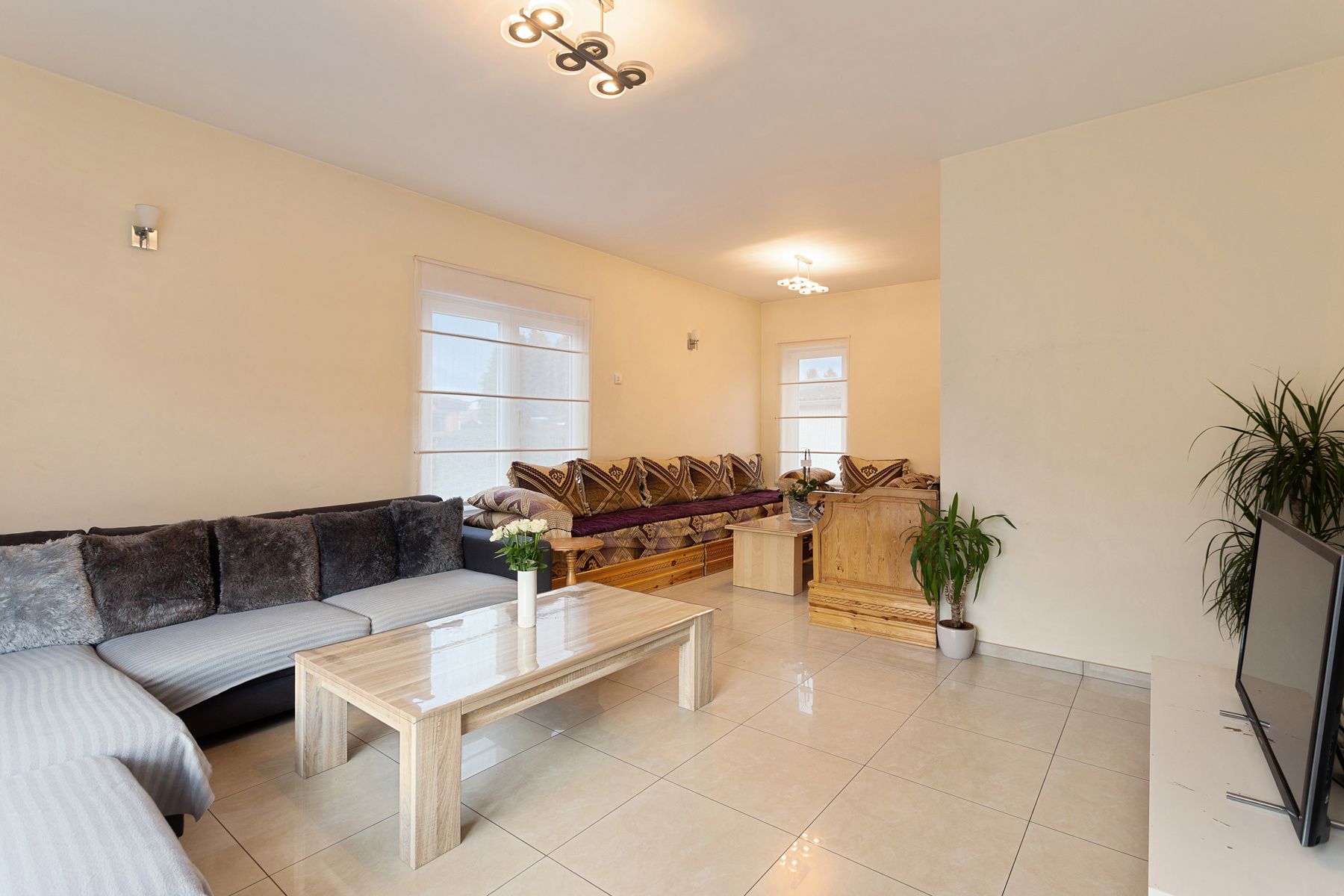 CHARMANTE WONING MET 3 SLAAPKAMERS OP 8A 63CA  foto 8