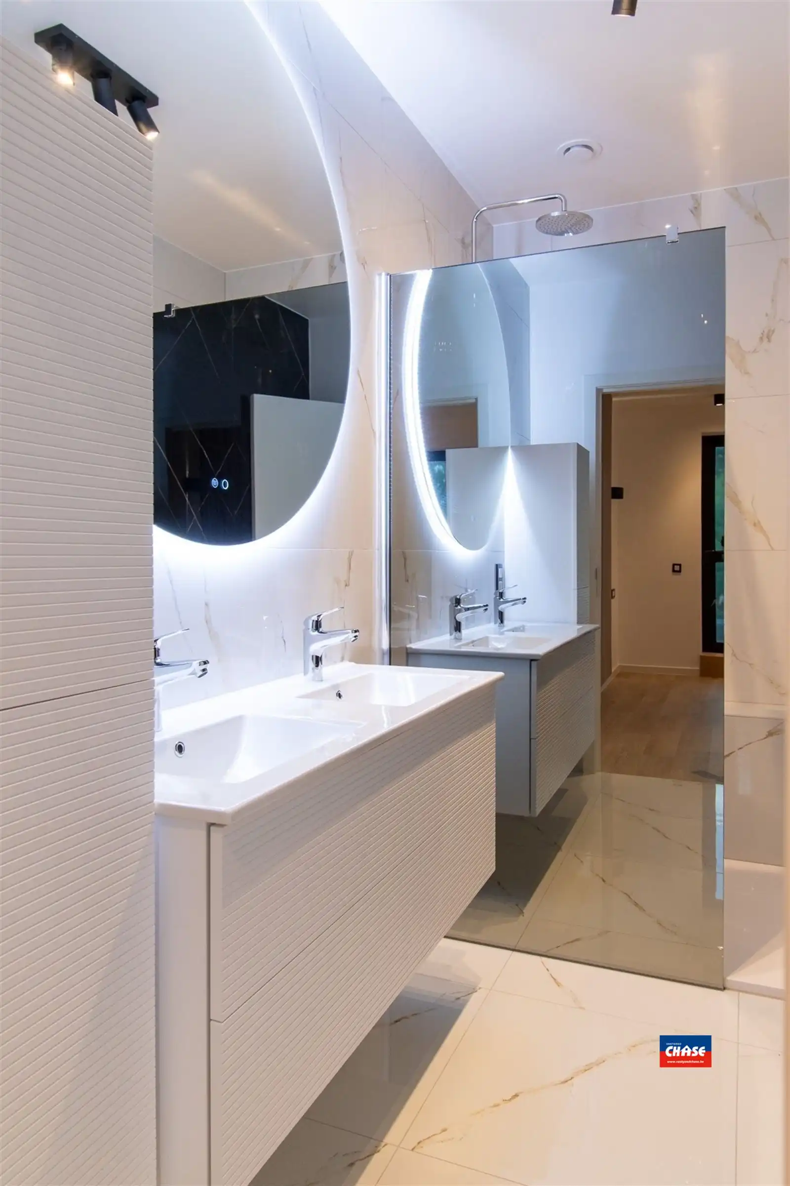 Nieuwbouwwoning met 4 slpks, 3 badk en tuin foto 13