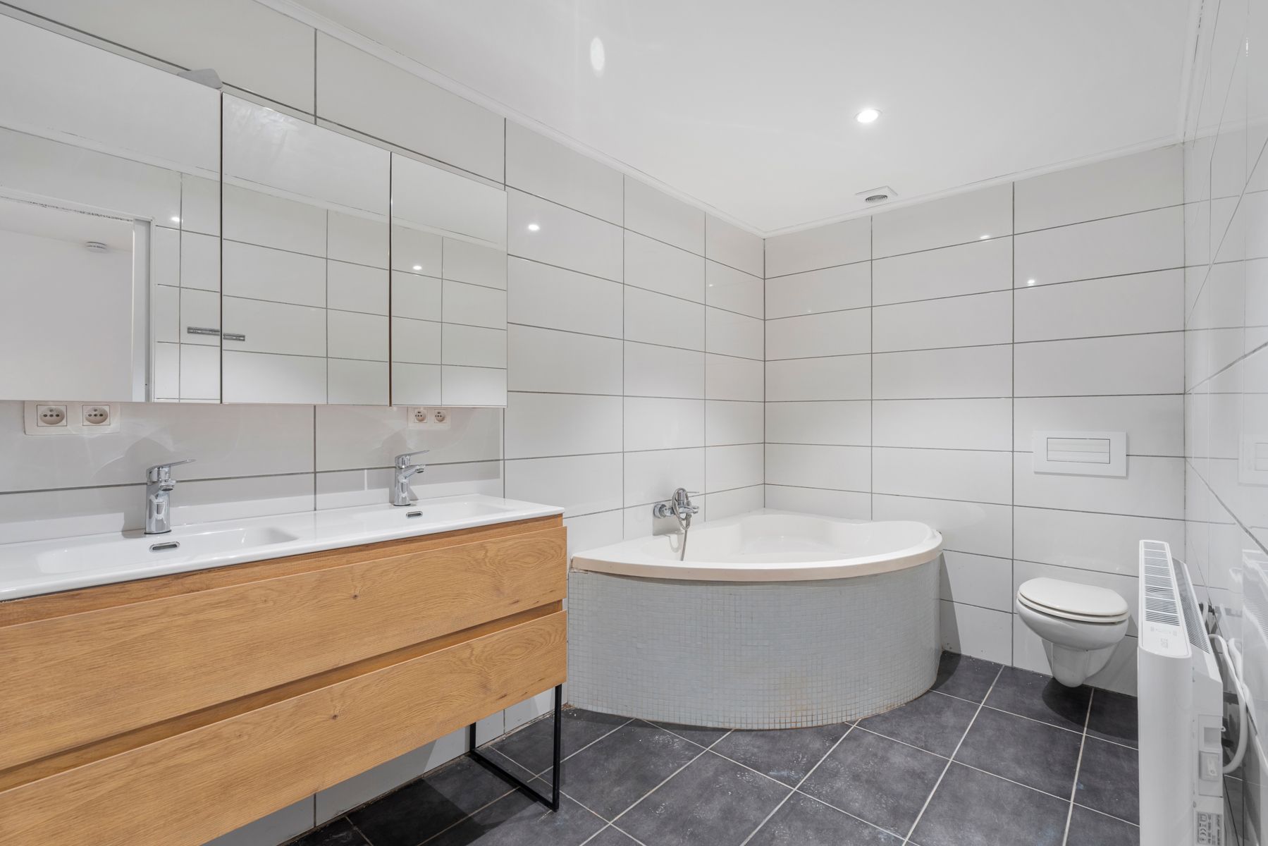 Instapklare, gerenoveerde woning met 3 slaapkamers foto 7