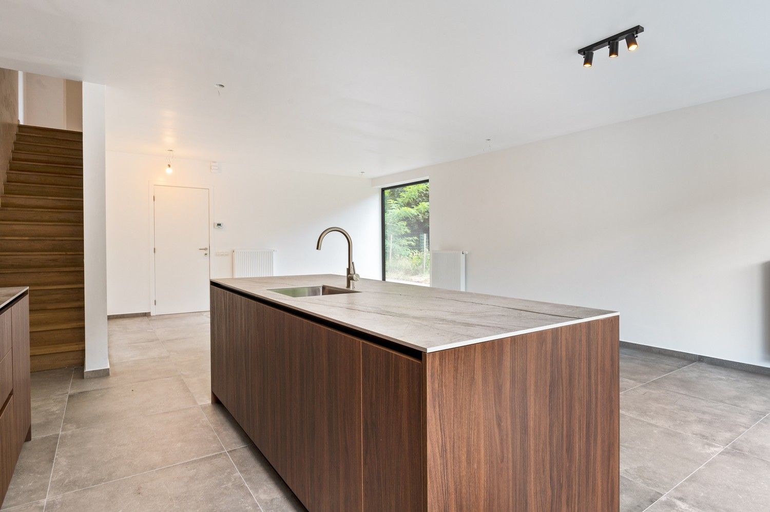 Halfopen nieuwbouwwoning met 4 à 5 SLPKS en grote tuin in Kapellen! foto 11