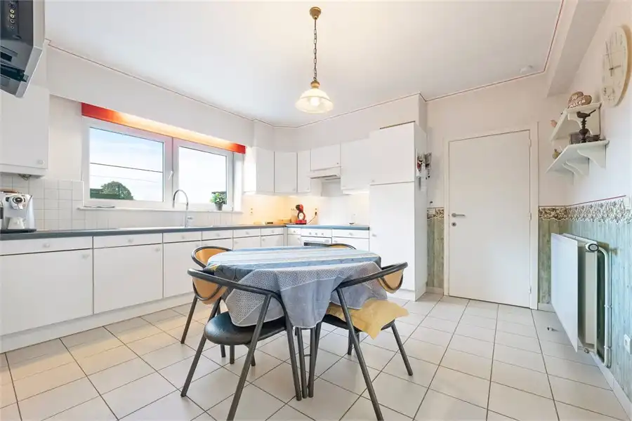 OPBRENGSTEIGENDOM MET HANDELSRUIMTE EN DUPLEX-APPARTEMENT IN SINT-TRUIDEN foto 20