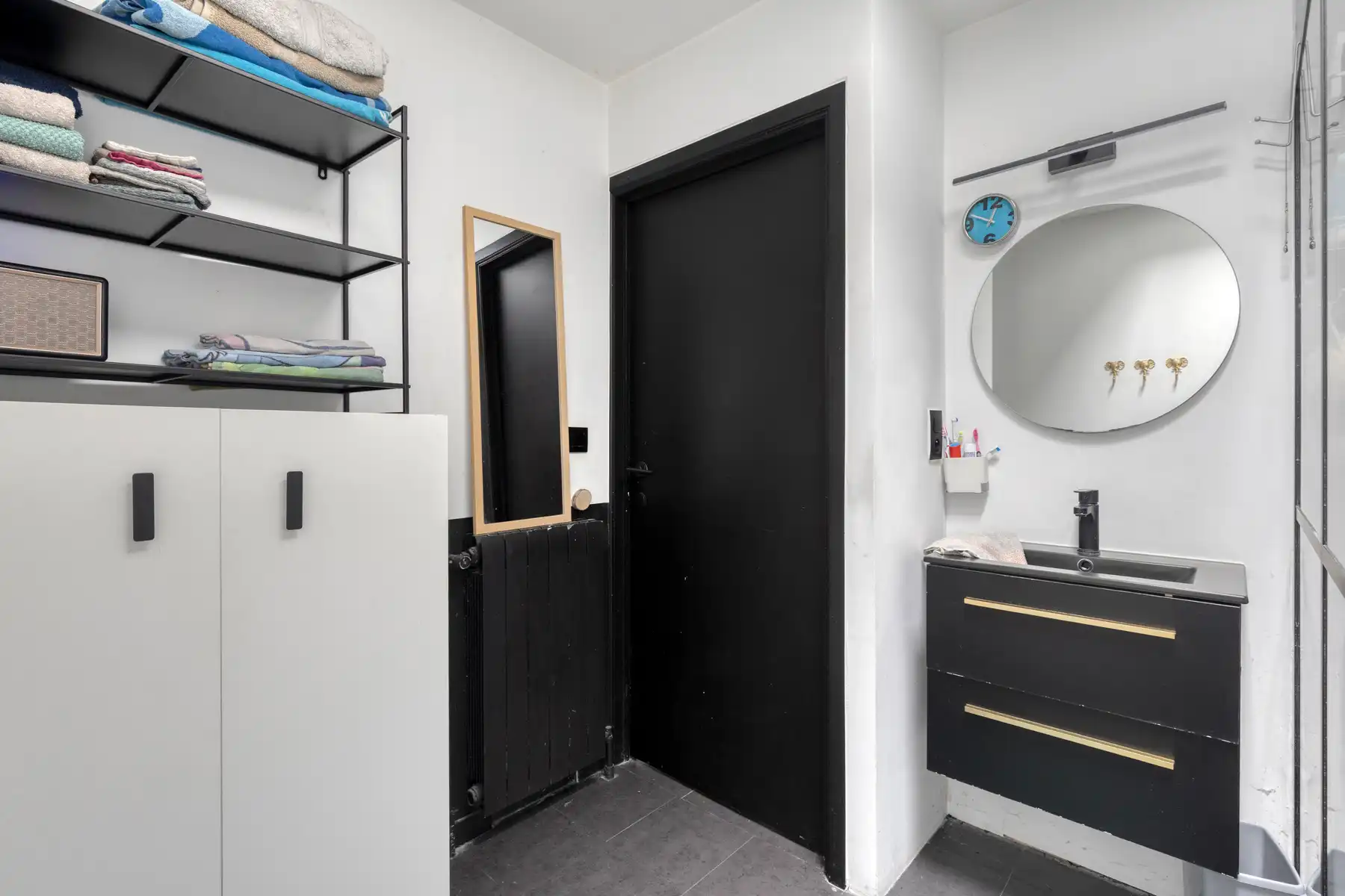 Goedgelegen woning met tuin en garage! foto 17