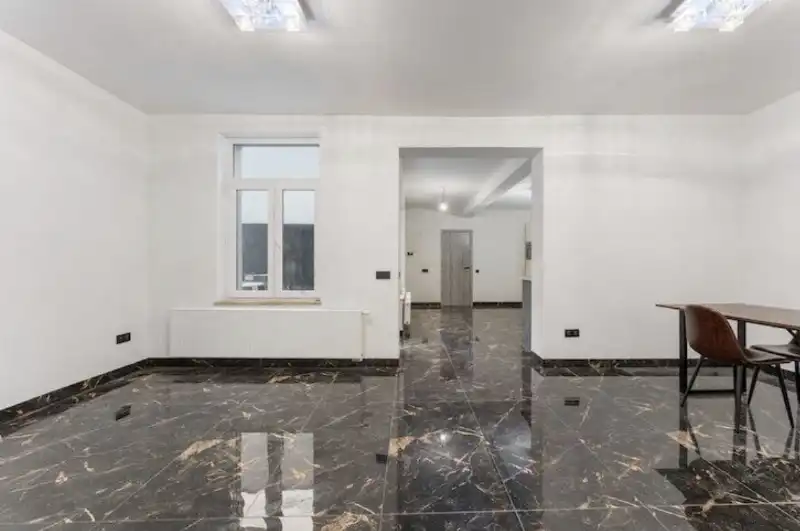 Centrum Izegem - Volledig verhuurd opbrengsteigendom (2 appartementen) foto 3