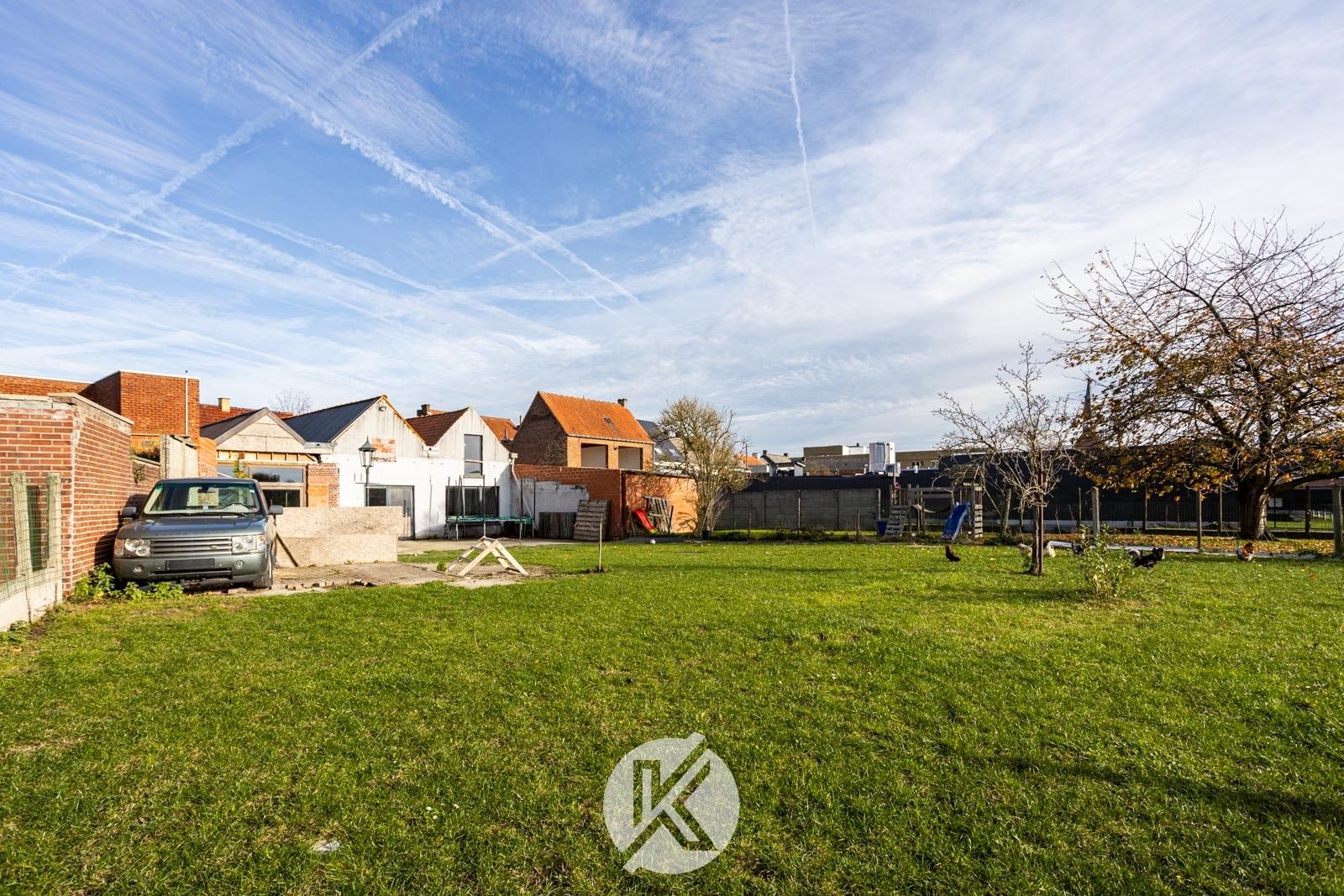 Ruime woning met polyvalente bijgebouwen foto 28