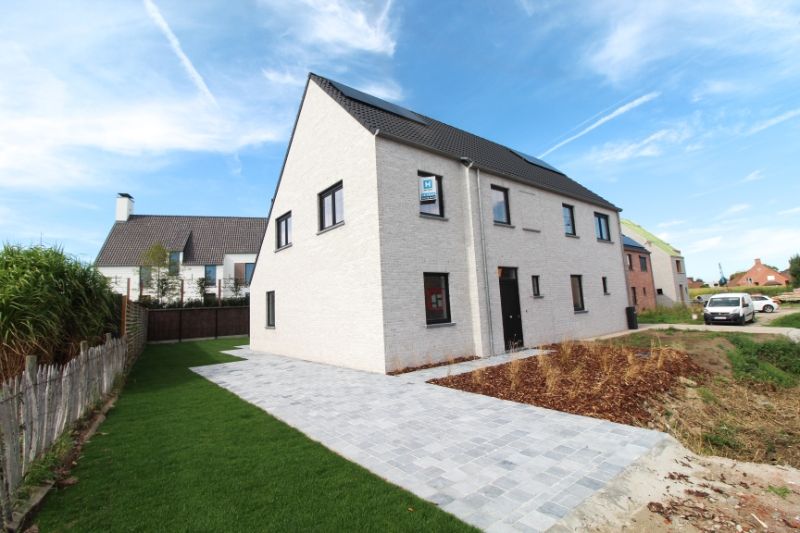 Zeer energiezuinige nieuwbouwwoning te Roeselare foto 12