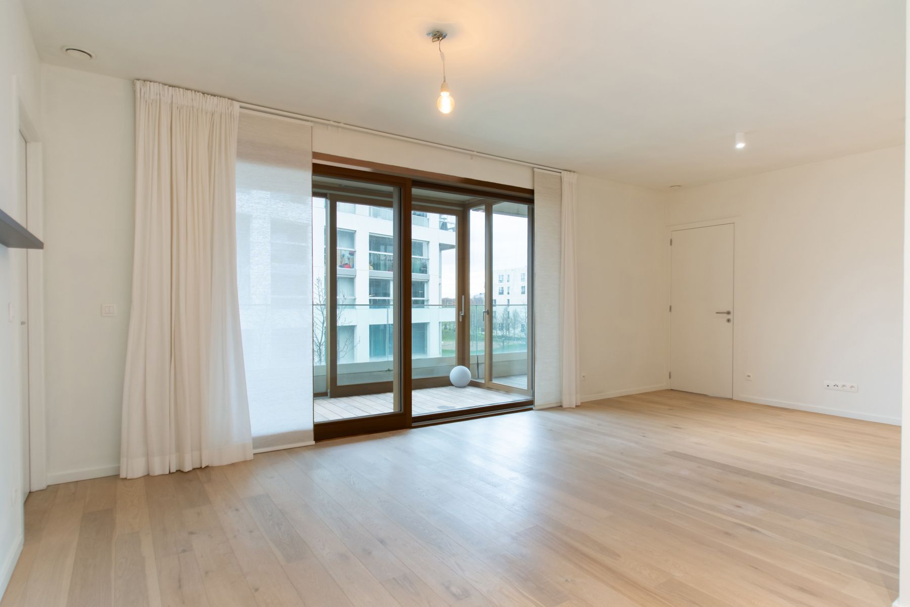 Lichtrijk 1 slpk app. met groot terras foto 4