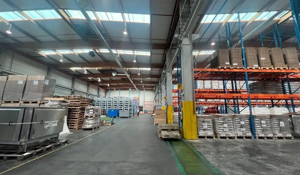 Logistiek bedrijfspand te huur in de haven van Gent foto 13