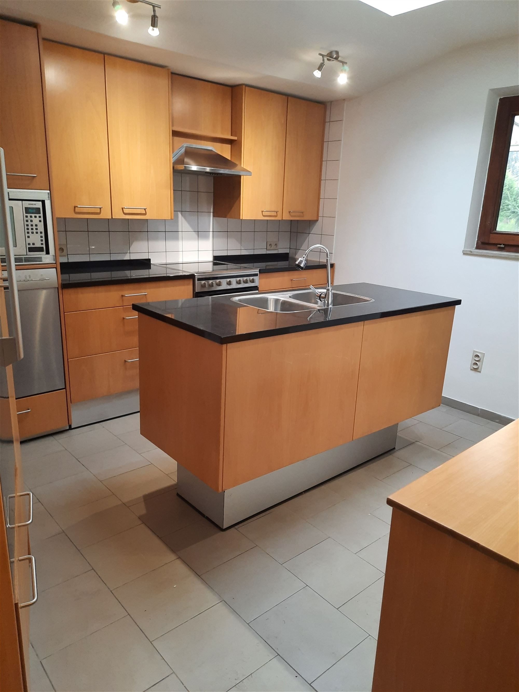 Vrijstaande woning op toplocatie in Genk foto 10