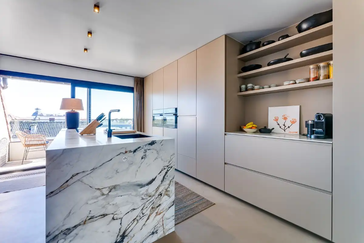 Ruim (172m²) dakappartement op de zeedijk met luxe afwerking foto 10