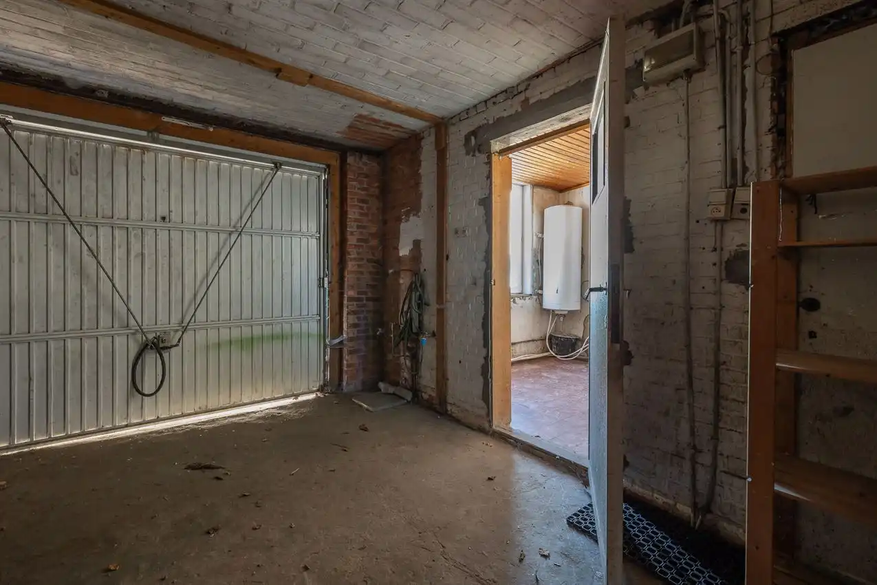 Handelszaak uiterst commercieel gelegen foto 15