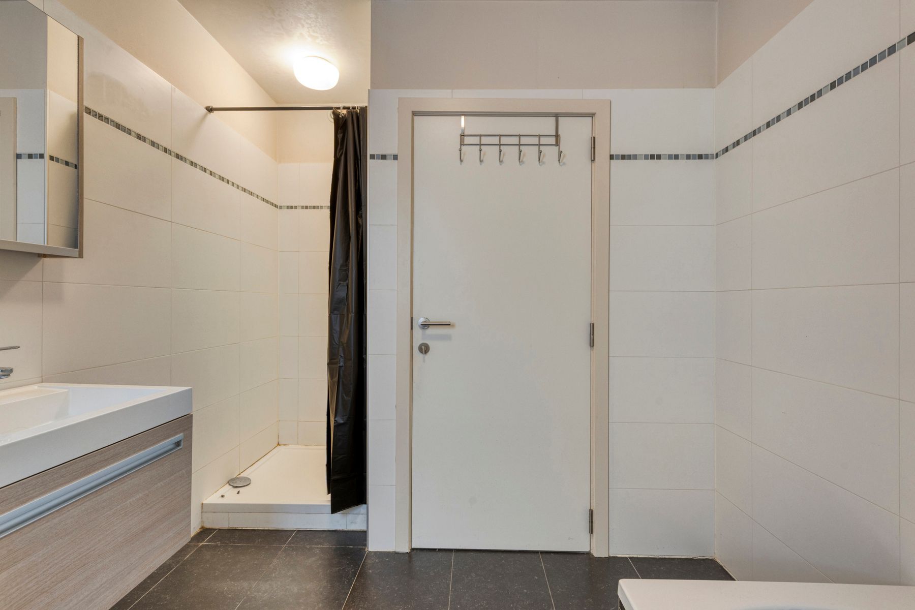 3 slaapkamers, 2 terassen en STAANPLAATS INBEGREPEN IN PRIJS foto 9
