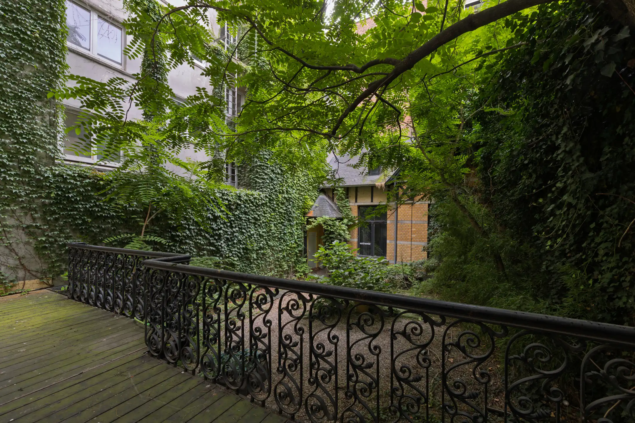 ANTWERPEN - Statig herenhuis met tuin en koetshuis foto 4