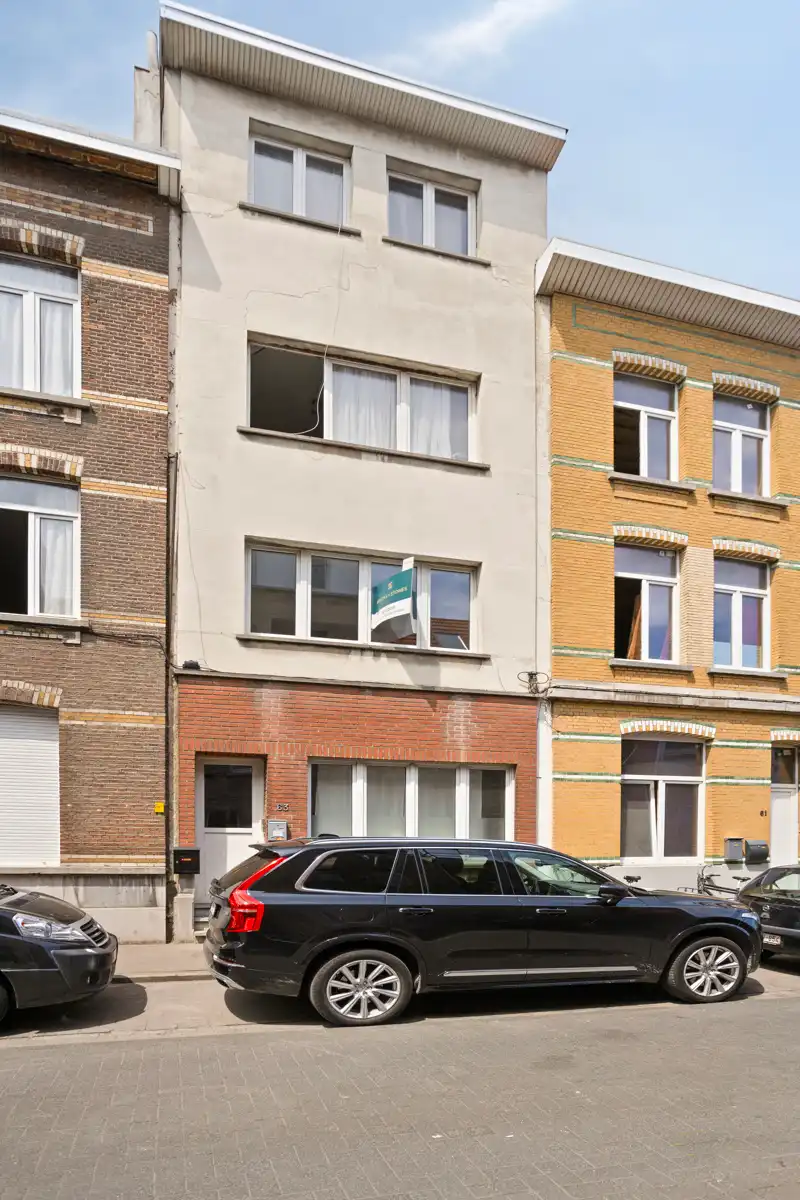 Totaal gerenoveerd, instapklaar appartement foto 12