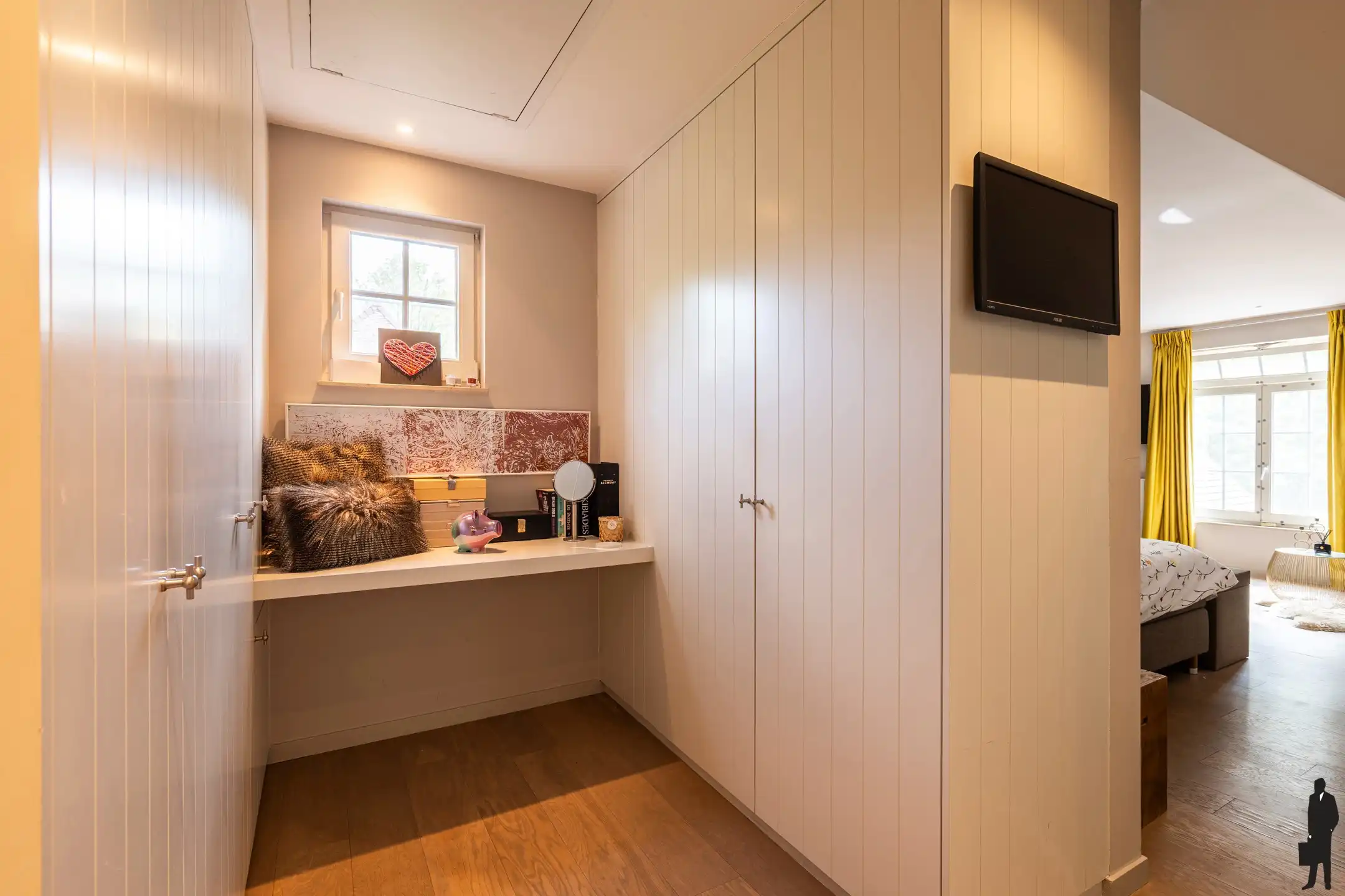 Exclusieve villa met zwembad in doodlopende straat foto 23