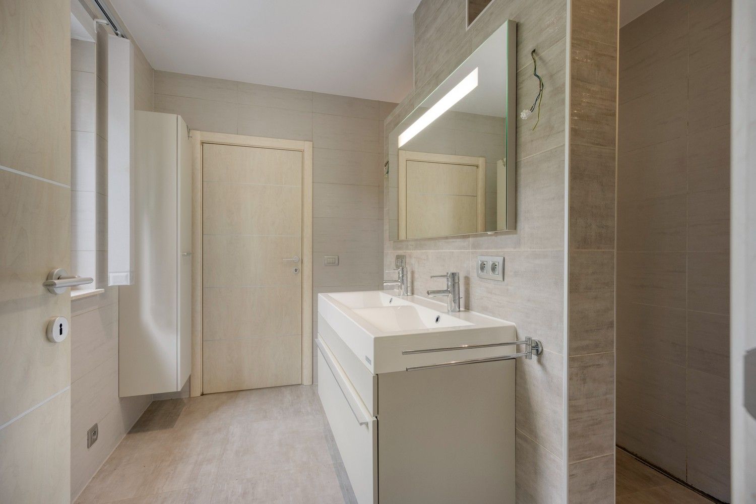 Luxueus én zorgeloos wonen in een groene omgeving nabij het centrum van Maasmechelen foto 35