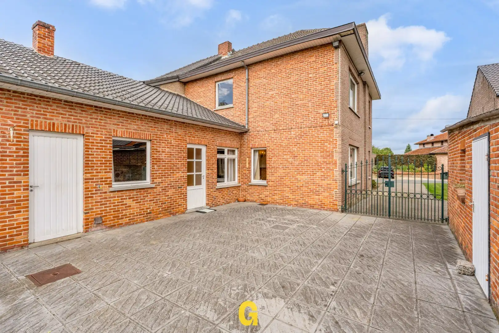 *** IN OPTIE *** Te renoveren halfvrijstaande woning met 3 slaapkamers en bijzonder ruime tuin op 14a 39ca foto 25