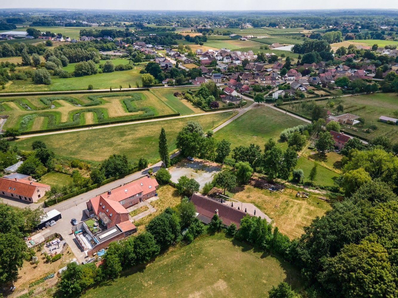 Polyvalent gebouw, appartement en magazijn te koop in Emblem! foto 43
