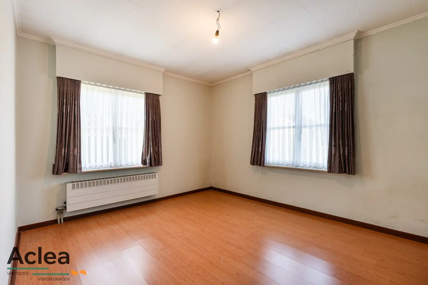 Vrijstaande woning op een zeer goede locatie in Vinderhoute. foto 19