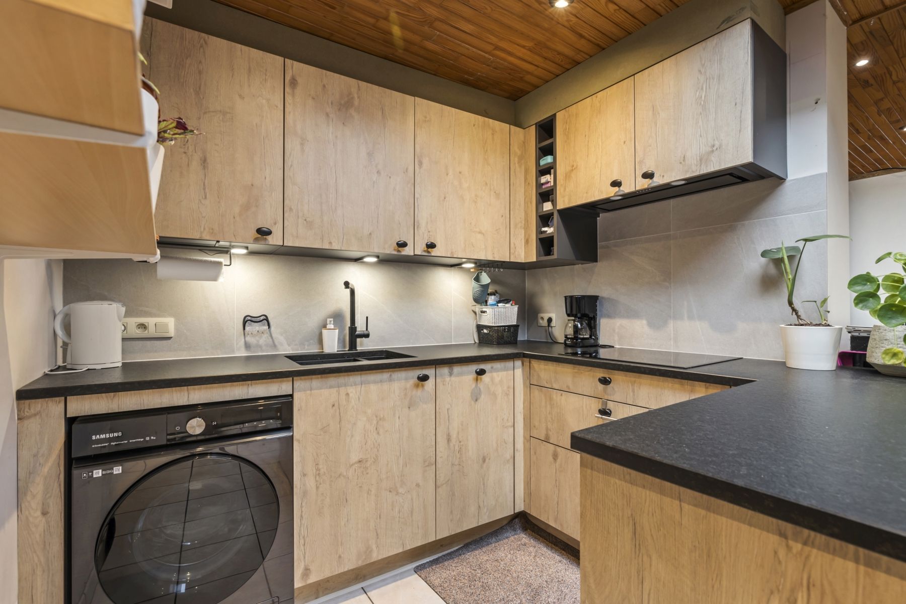 Energiezuinige, gerenoveerde rijwoning met tuin foto 7