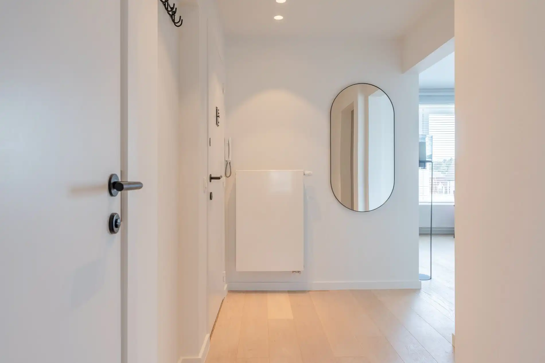 Rustig gelegen volledig gerenoveerd appartement met een open zicht over de villa's. foto 17