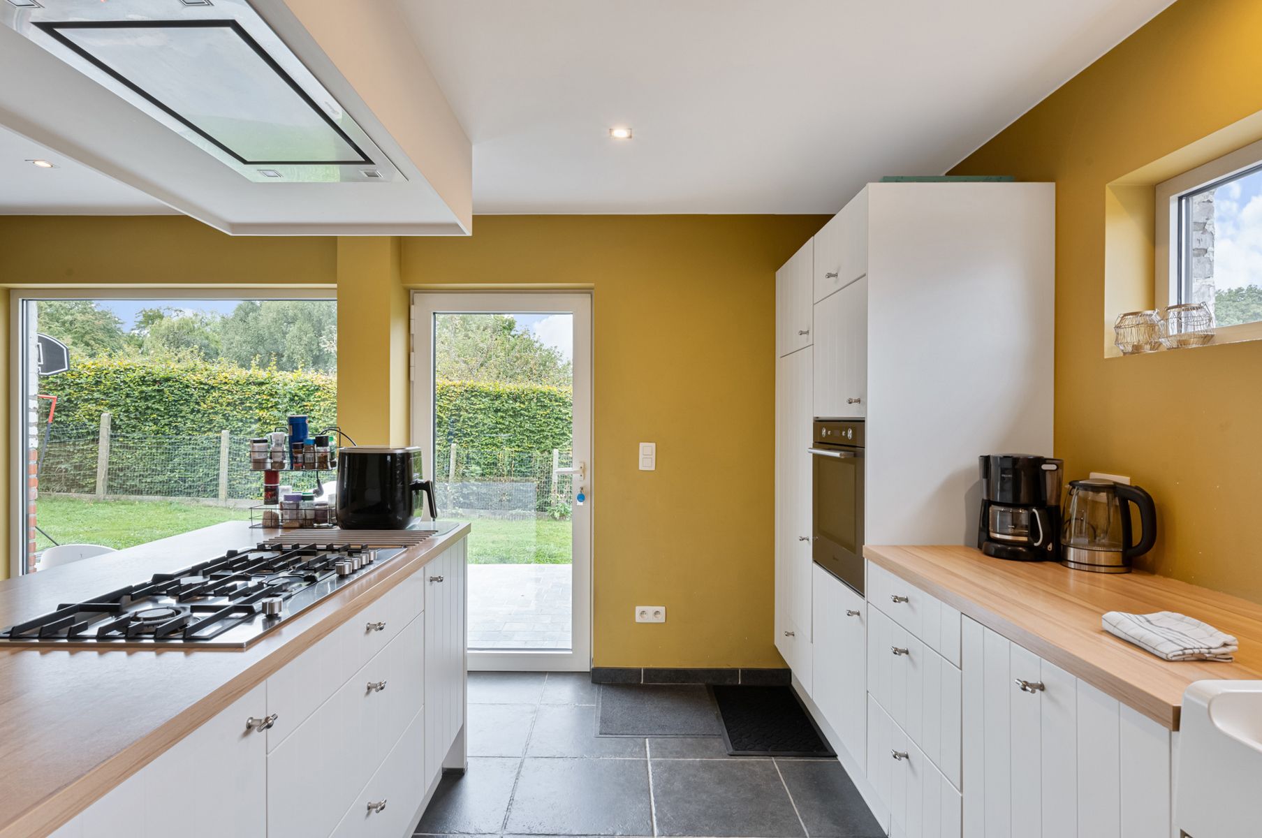 INSTAPKLARE GEZELLIGE GEZINWONING 3SLPKS, TUIN EN GARAGE! foto 9