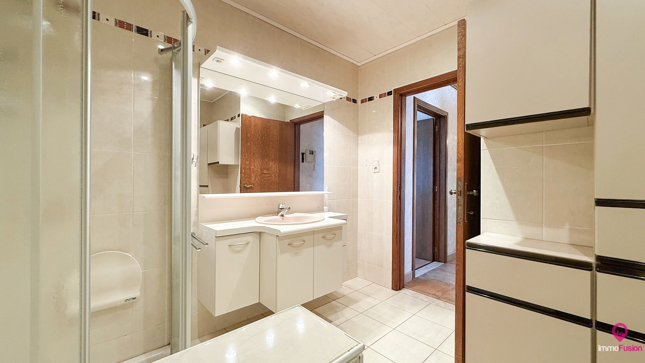 Ruime bungalow met 3 slaapkamers in groene buurt!  foto 18