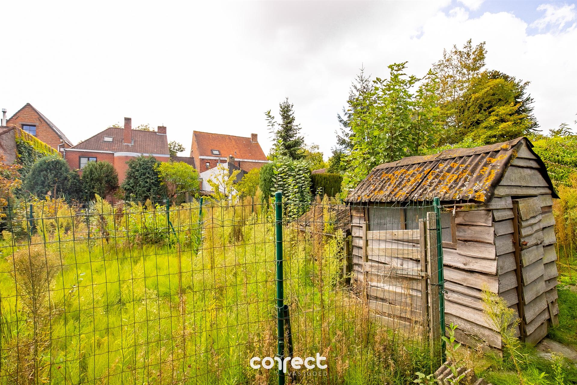 Renovatieproject op ruim perceel in Sint-Michiels foto 20