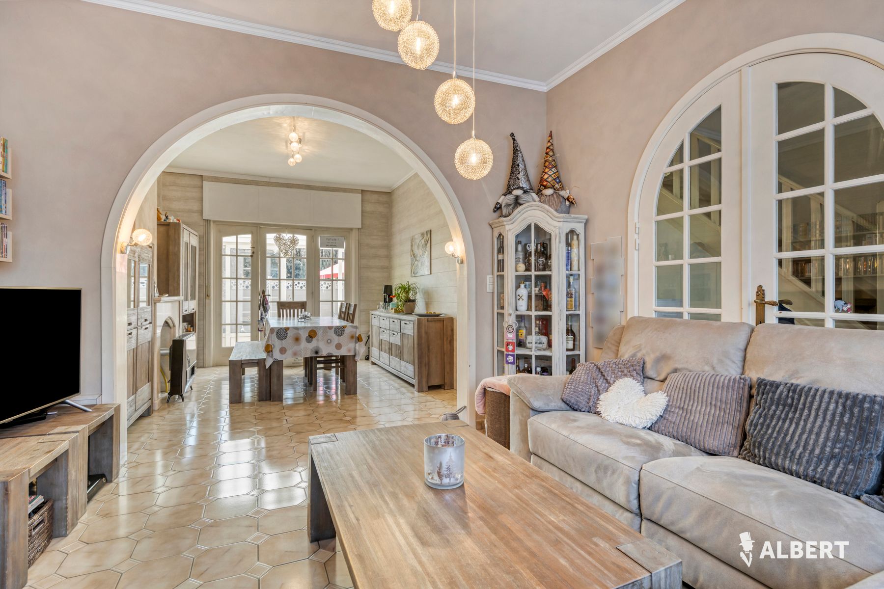 Instapklare gezinswoning met 3 slaapkamers  foto {{pictureIndex}}