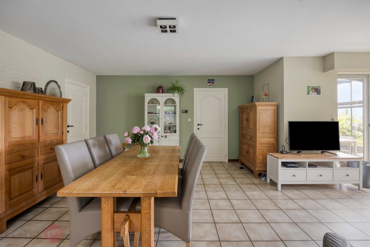 Prachtige villa (open bebouwing) met adembenemend uitzicht in rustige omgeving met 5 slaapkamers. foto 8