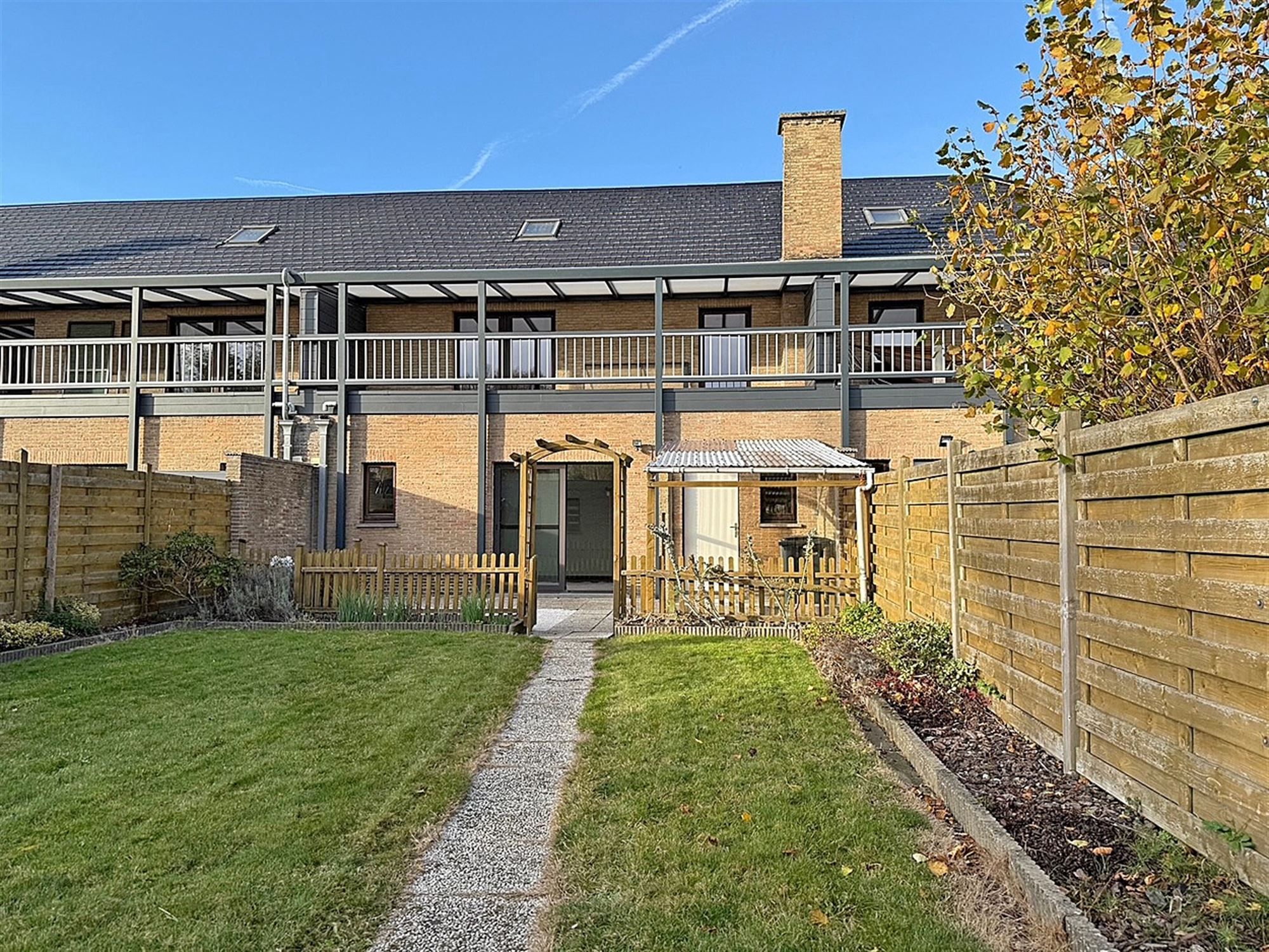 DORPSWONING met 3 slaapkamers, garage & tuin/terras  foto 8