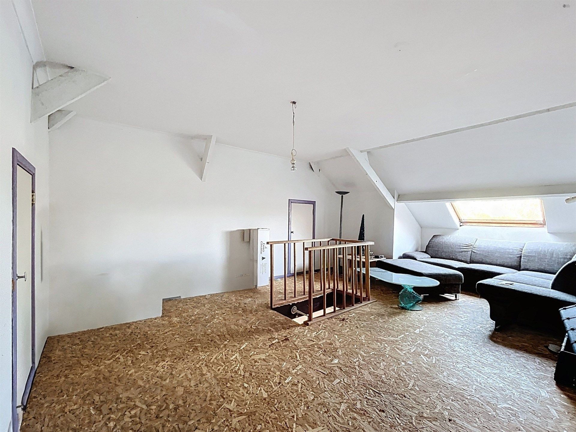 Woning met 3 slk en garage op grond van 704m². foto 14