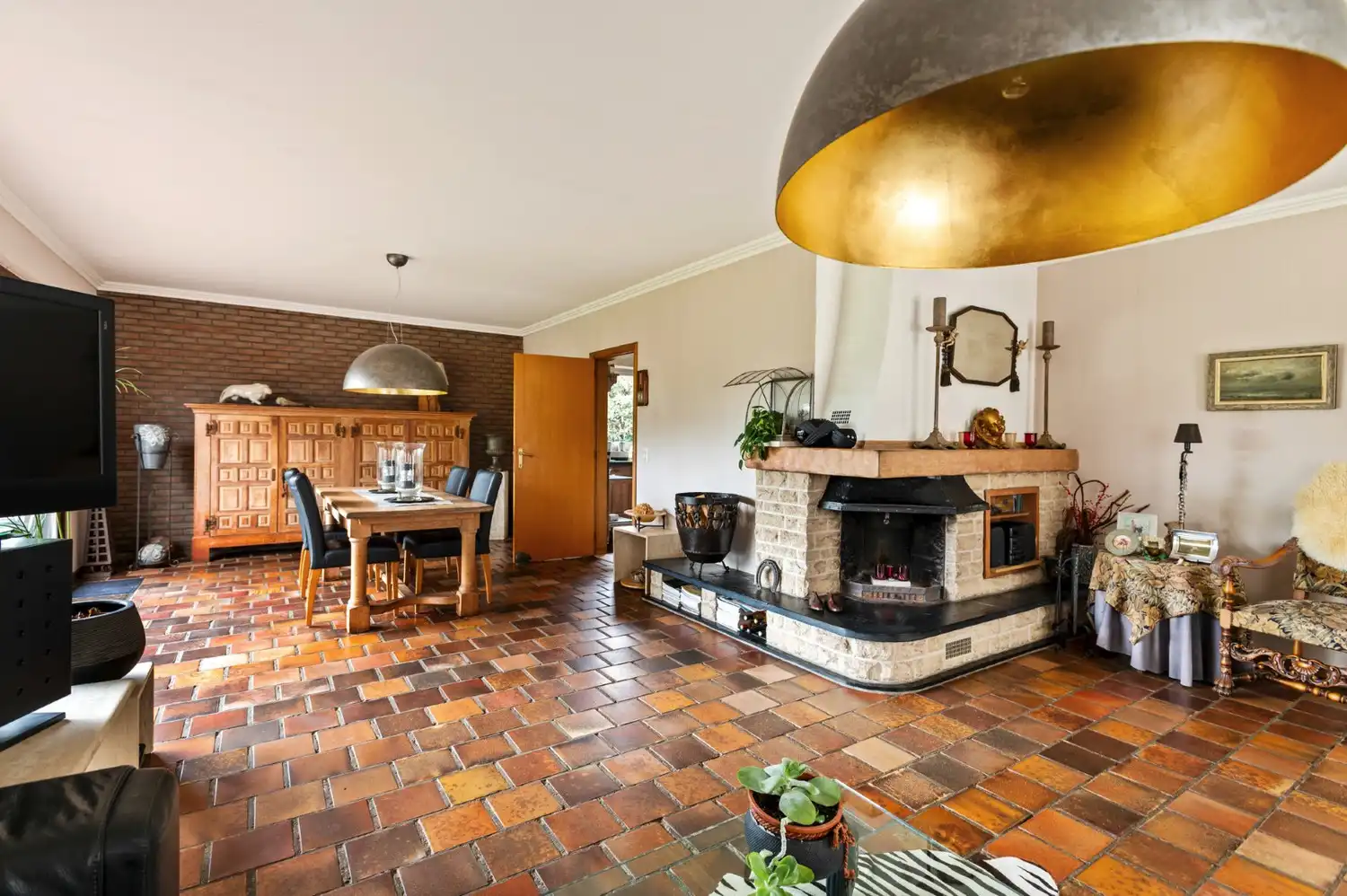 LAAGBOUW VILLA MET 3 SLK, DUBBELE GARAGE EN TUIN! foto 4