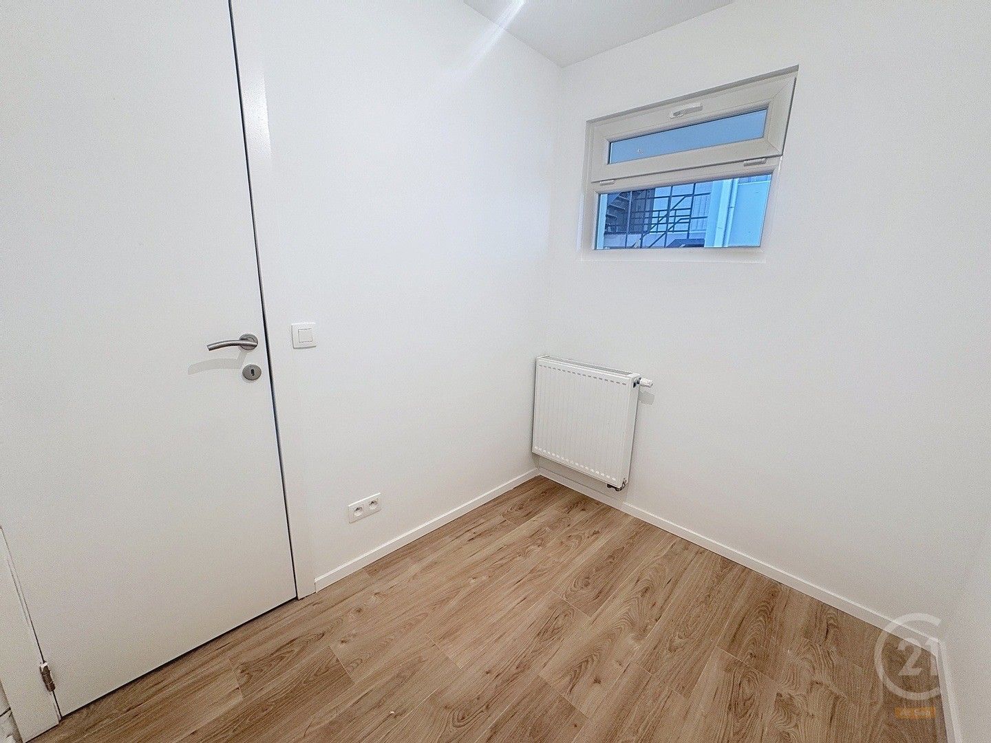 Prachtig gerenoveerd appartement met 2 slaapkamers + kinderkamer aan de Zeedijk in Middelkerke foto 10