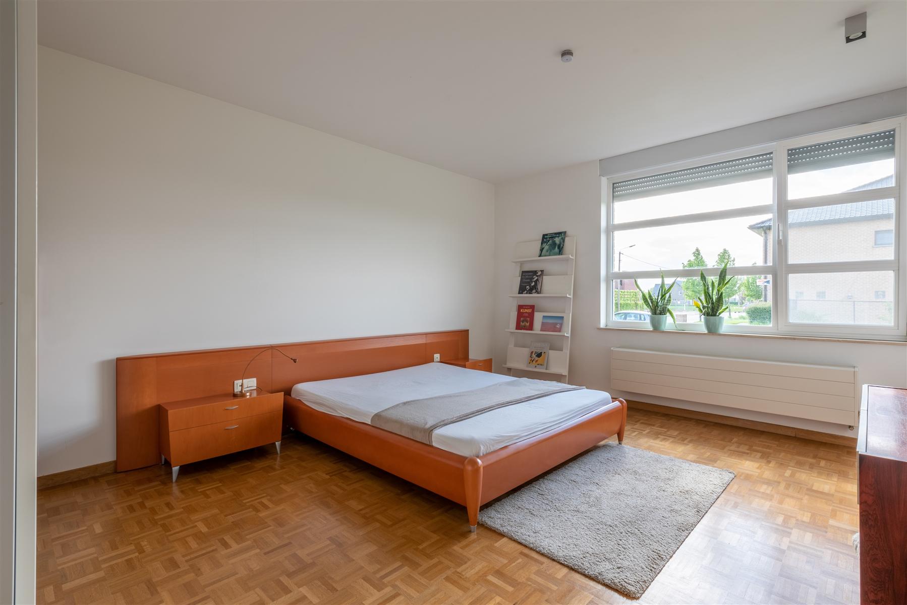 Lichtrijke woning met zuidelijk georiënteerde tuin foto 11