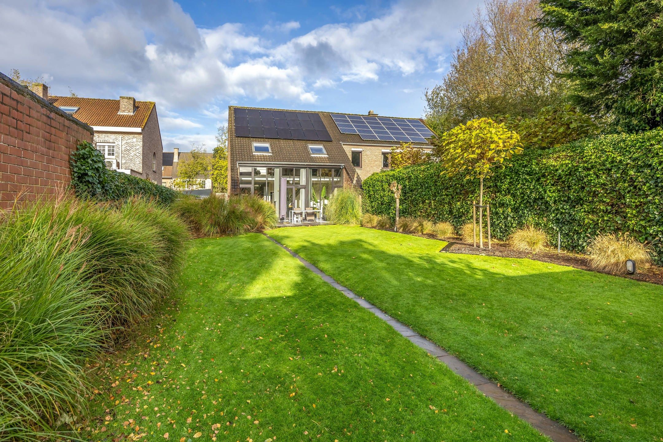 Halfopen bebouwing met tuin en multifunctioneel bijgebouw foto 30