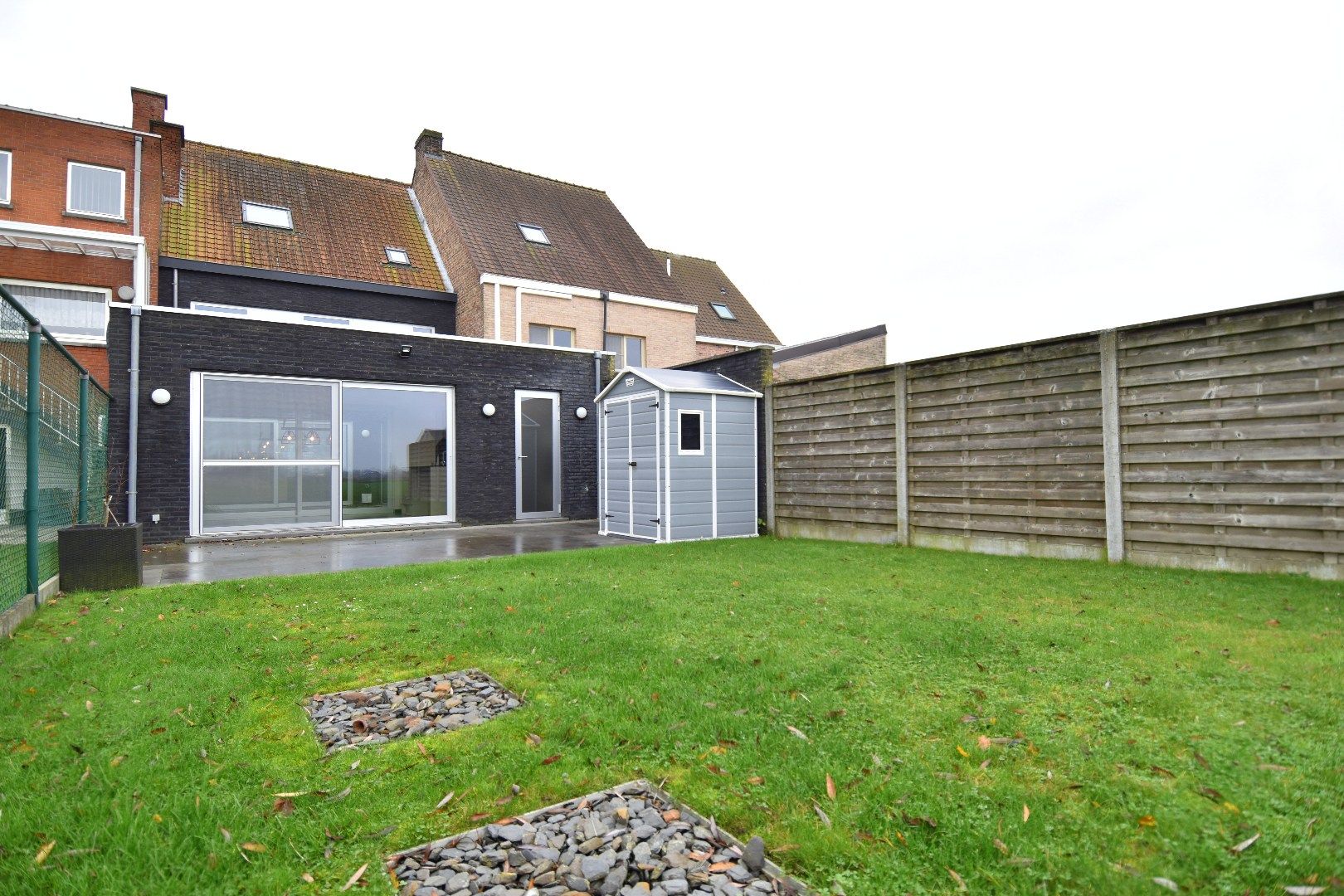 Vernieuwde eigendom met garage, tuin en topligging te koop aan de rand van Gullegem foto 16