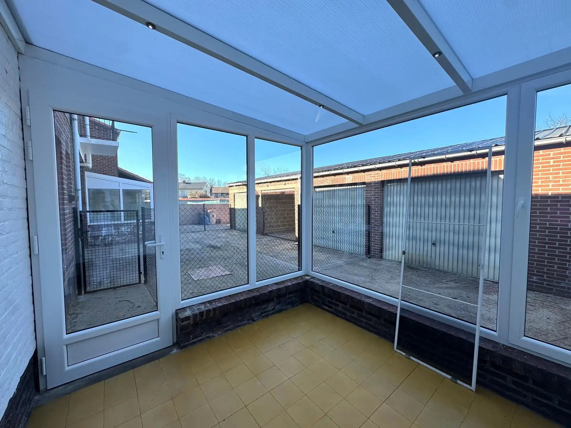 charmante gesloten bebouwing te koop Maasmechelen foto 6