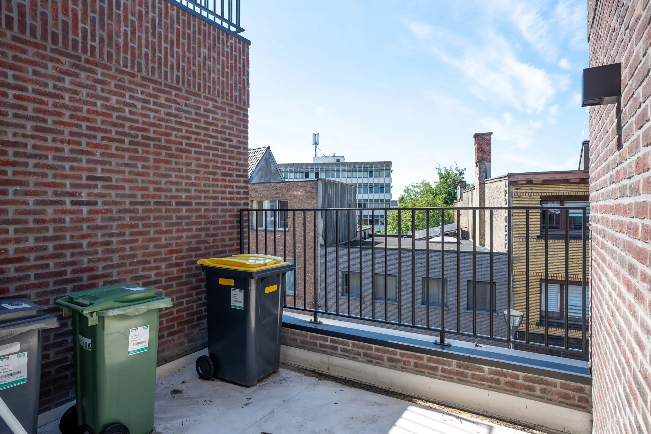 Knap en licht appartement op de 2e verd. met 2 terrassen foto 19