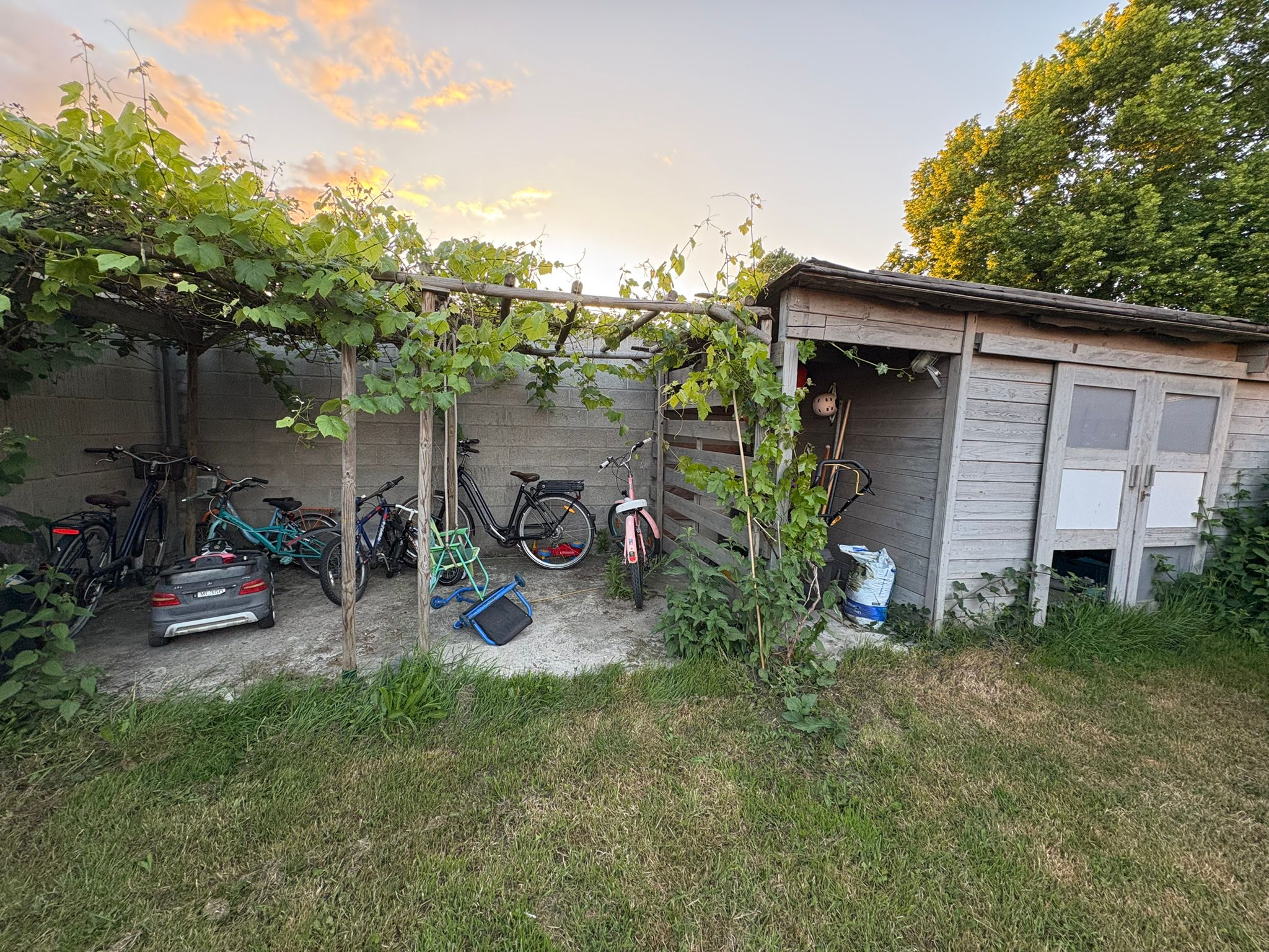 Instapklaar 263m² 2 badk 3 slpk foto 15