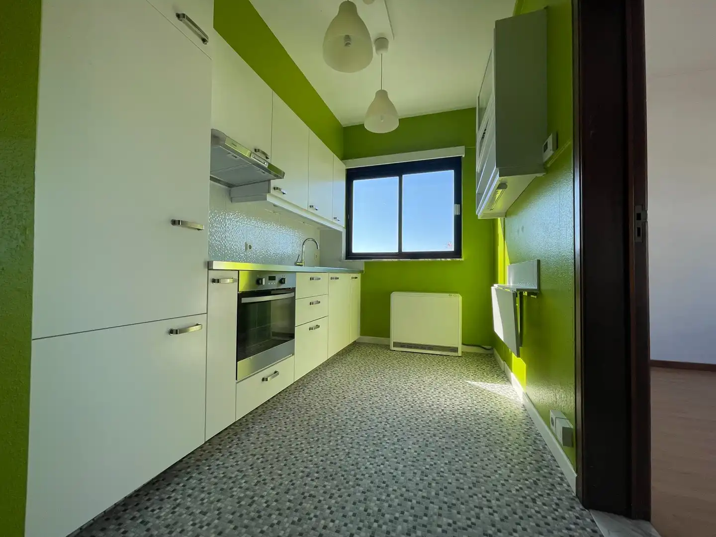 Instapklaar appartement rondom het centrum van Genk met 3 slaapkamers foto 10