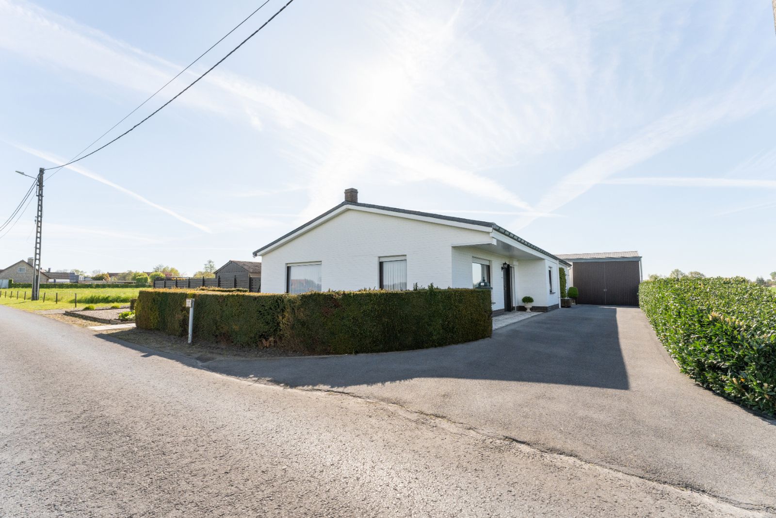 Villa met opslagruimte te huur foto {{pictureIndex}}