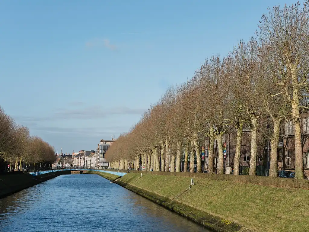 Lichtrijk 2-slpk hoekappartement nabij de Coupure in centrum Gent. foto 12