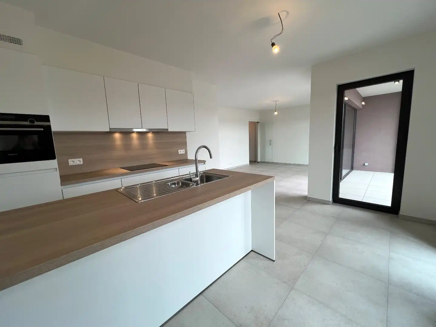 Luxe nieuwbouw appartement, 83m² met ruim terras , 2 slpk op toplocatie foto 4