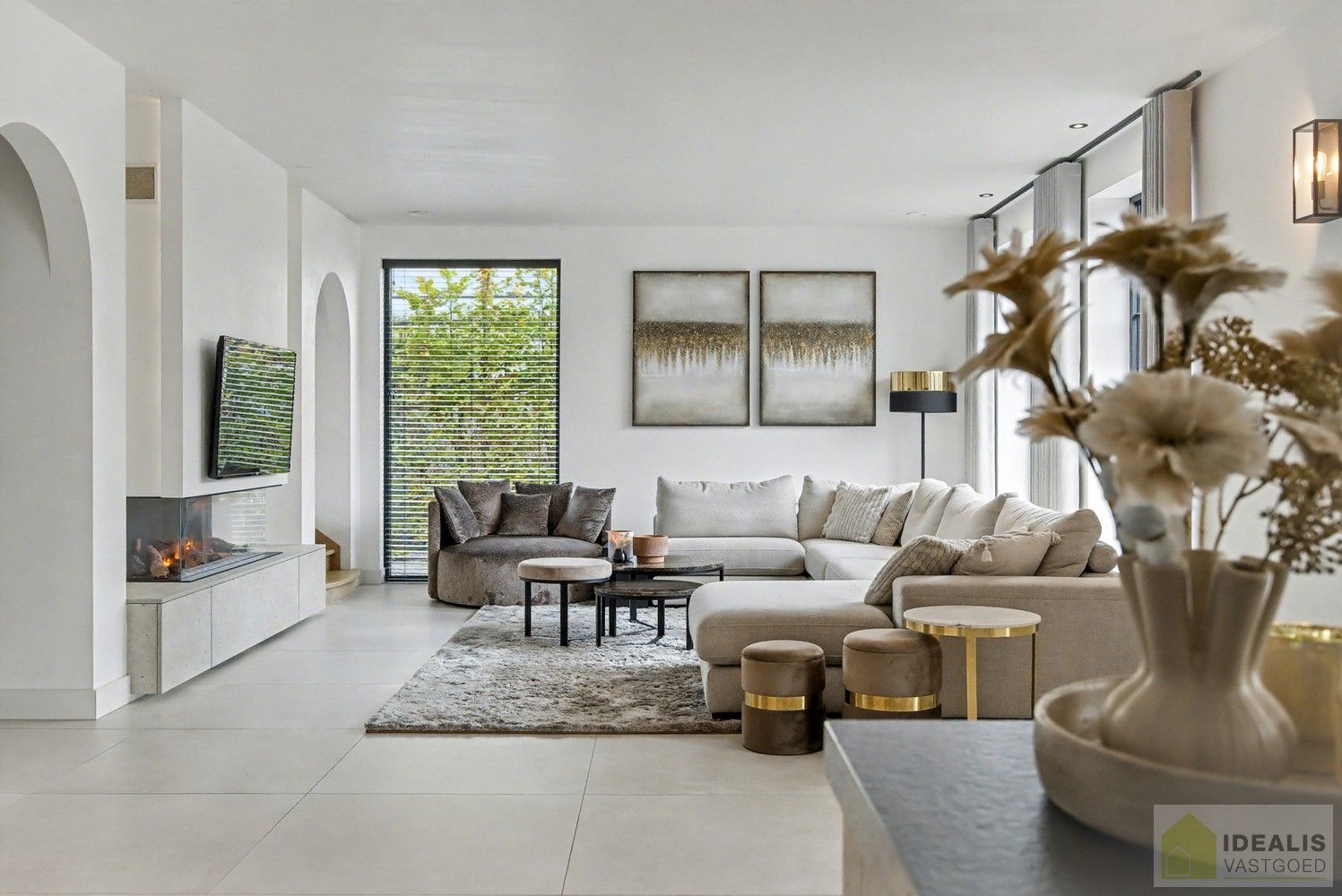 IDEALIS VASTGOED - BIJZONDERE EN HOOGWAARDIG AFGEWERKTE VILLA OP GEGEERDE LOCATIE foto 26