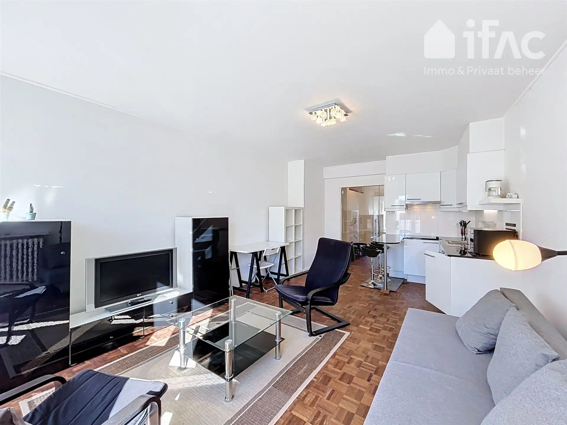 Uitstekend gelegen en gemeubeld 1 slaapkamer appartement foto 6