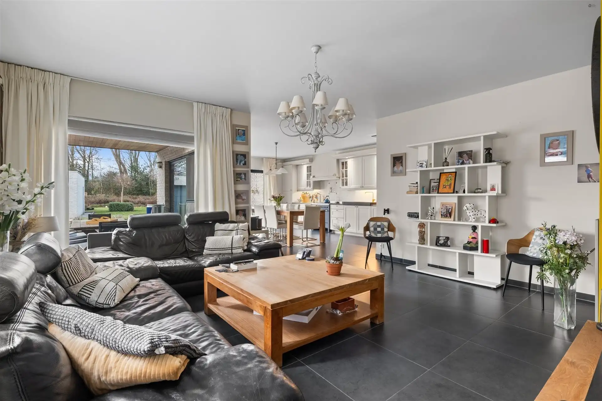 Recente HOB met 3 slaapkamers te Sinaai foto 8