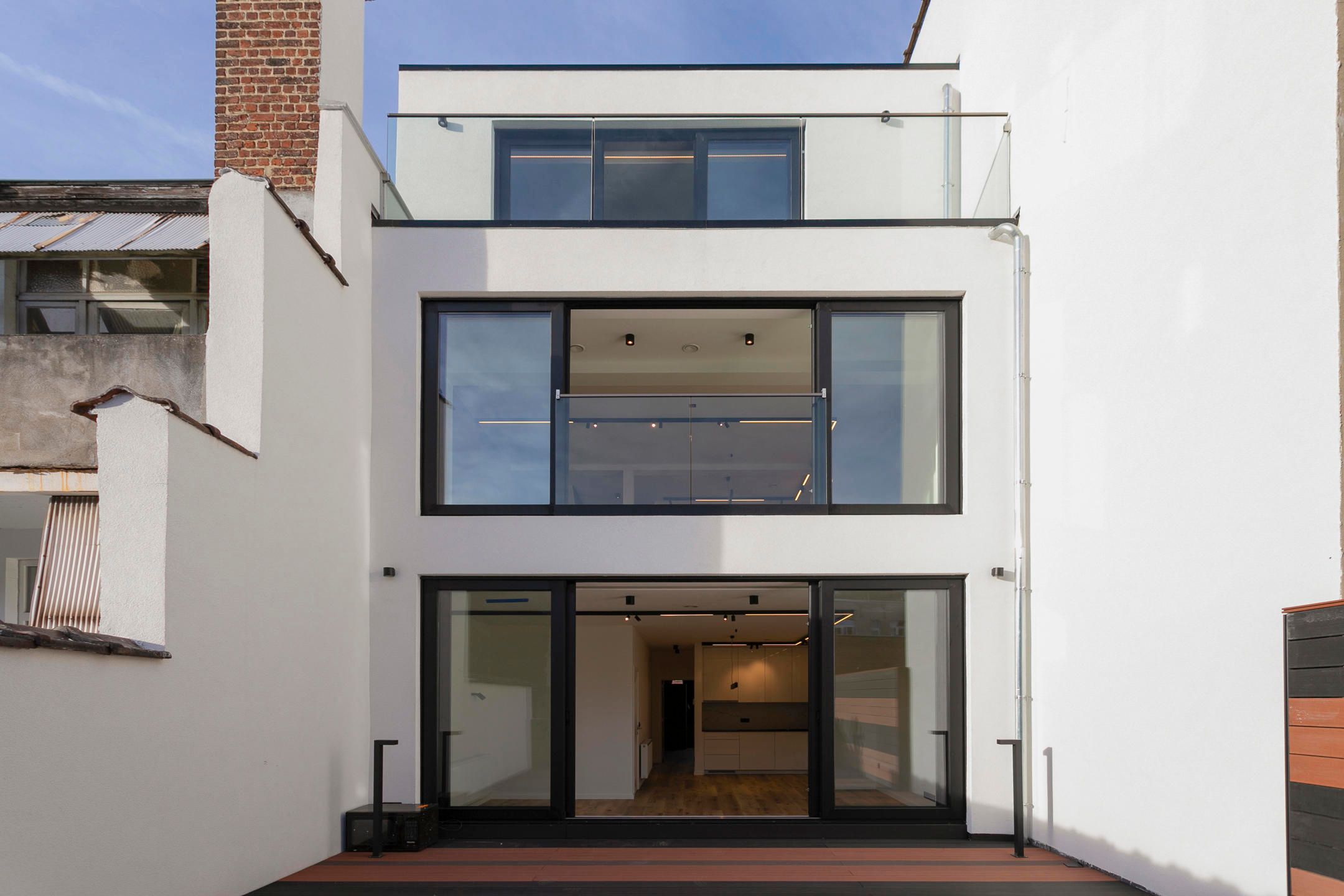 Prachtig high-end renovatieproject - 1 slpk met groot terras foto 2