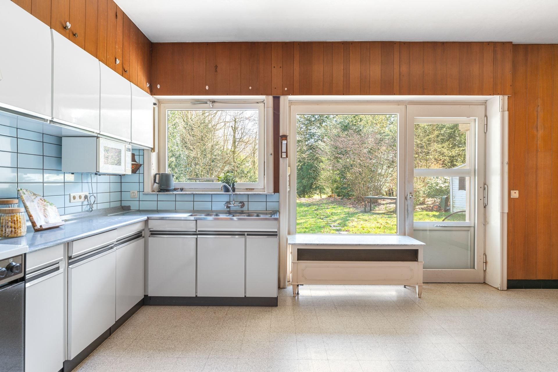 Karaktervolle villa op royaal perceel te Wortegem-Petegem foto 13
